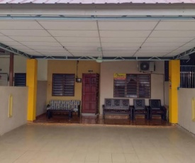 Che Ani Homestay Bandar Utama Gua Musang