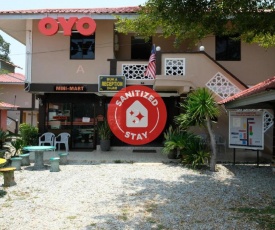 OYO 44005 Senangin Resort & Cafe