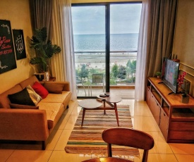 Myreen's Suite @ Timurbay Beachfront Residence