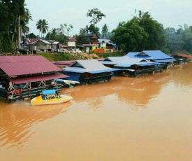 Rumah Rakit Maraie