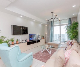 Luxury Seaview Condo in Georgetown, by Sanguine