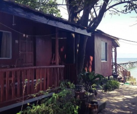 Tajau Laut Guesthouse