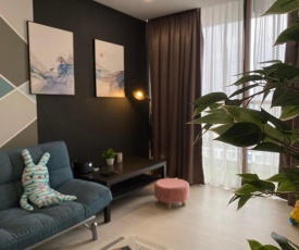 New Cozy 3 Bedrooms Condo with Netflix @ Cyberjaya near KLIA PICC
