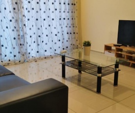 Landmark Residence 3-ROOM Family Suite with Wifi 5min to MRT 20min to KL