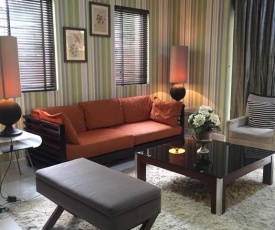 Amisha Home Design & Comfortable 2 Bedrooms Apartment