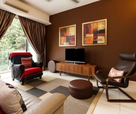 Cozy Spacious 2BR Bukit Bintang With Lush Greenery